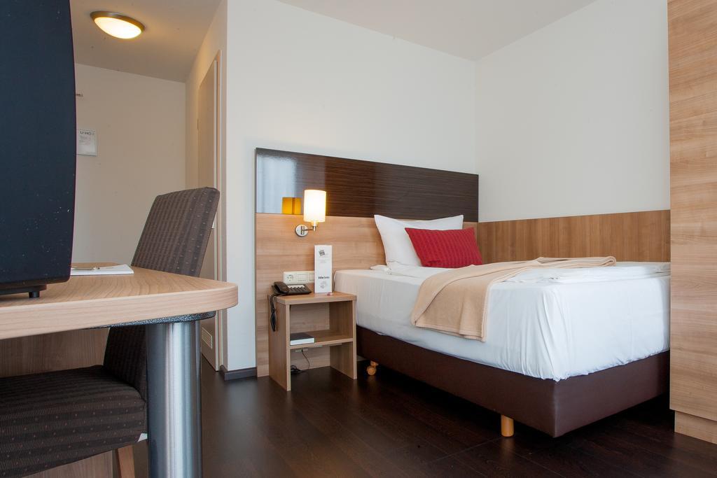 Centro Hotel U-No1, Trademark Collection By Wyndham Grossbettlingen Ngoại thất bức ảnh