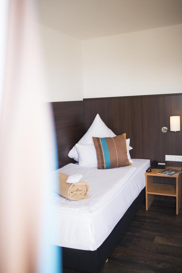 Centro Hotel U-No1, Trademark Collection By Wyndham Grossbettlingen Ngoại thất bức ảnh