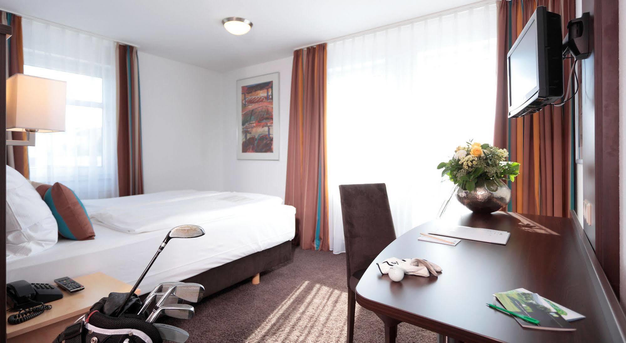 Centro Hotel U-No1, Trademark Collection By Wyndham Grossbettlingen Ngoại thất bức ảnh